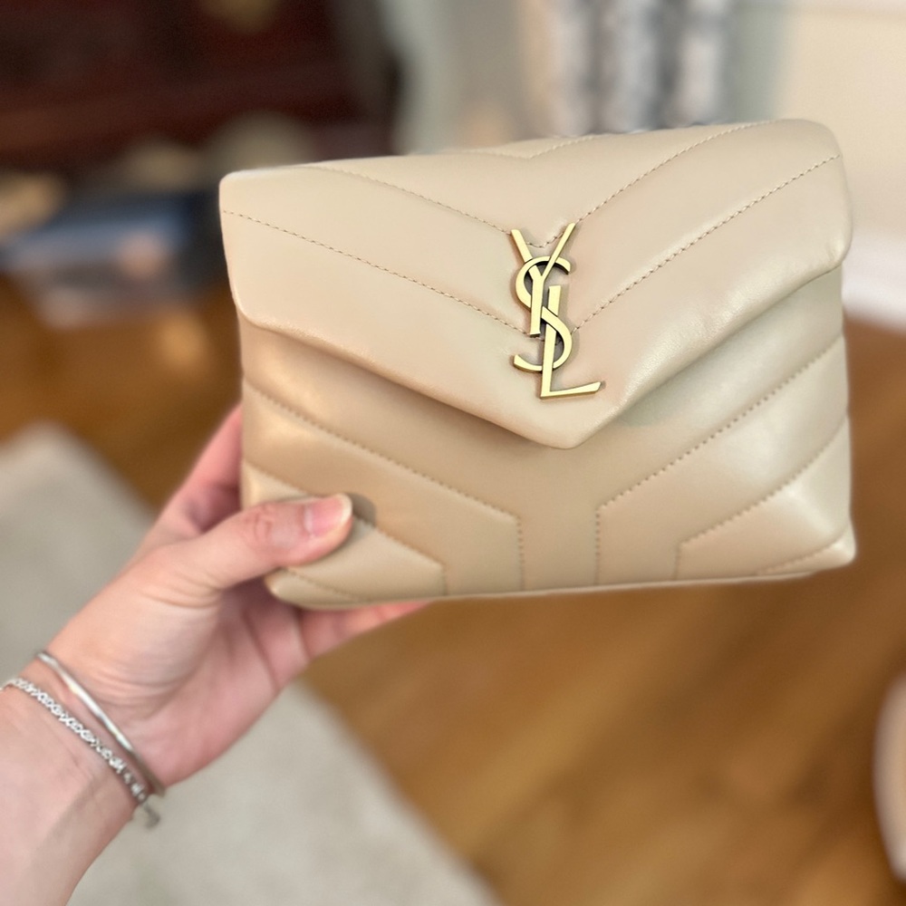 ❌SOLD❌Yves Saint Laurent Taupe Quilted TOY Lou - Picture 2 of 6